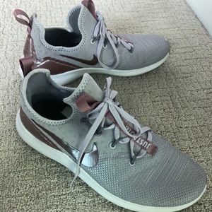 Women’s Nike Free T8 Shoes